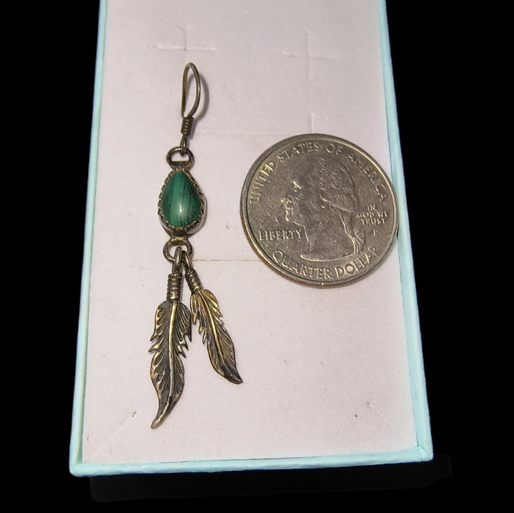 Vintage Running Bear Native American Malachite & Sterling Silver Earrings - Picture 4 of 9